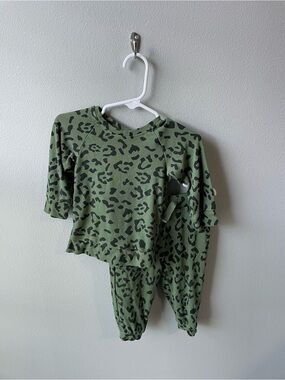 Kyte Baby Bamboo Hunter Leopard Jogger Set - Sweatshirt and Pants